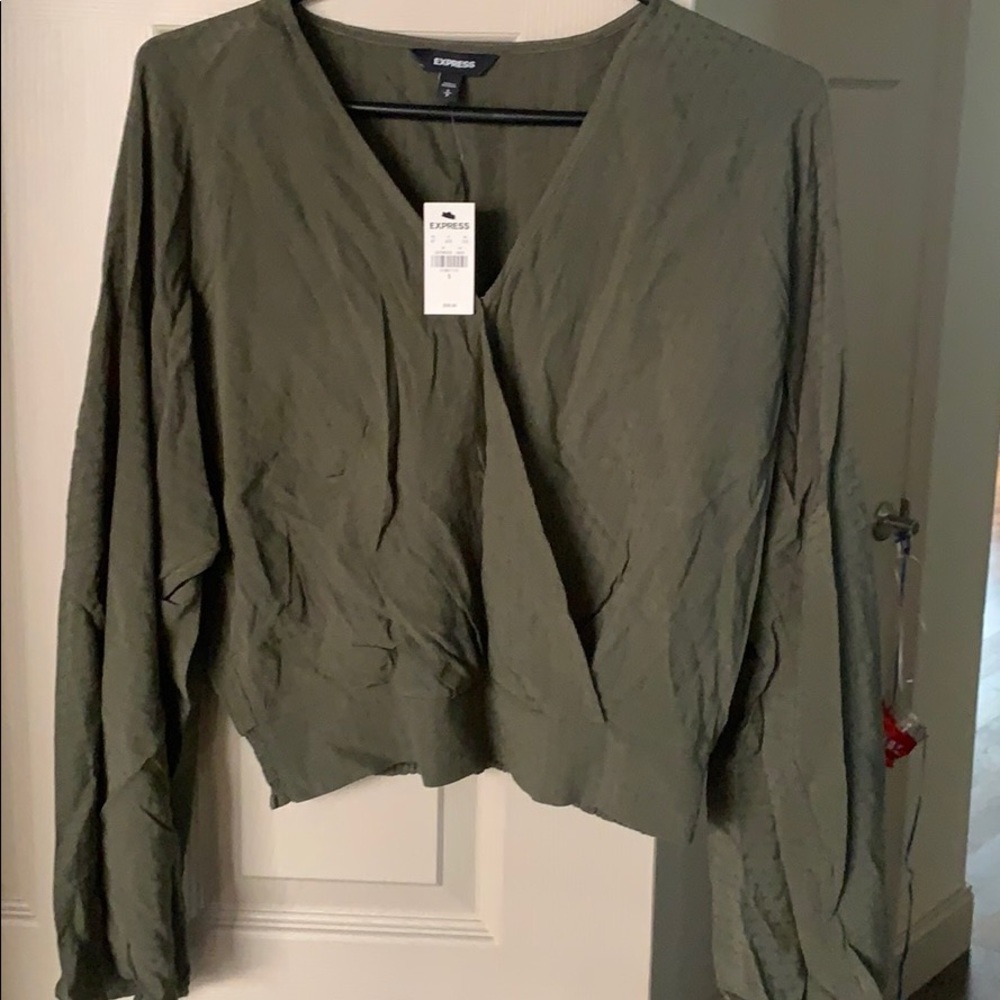 Bell sleeve crop blouse